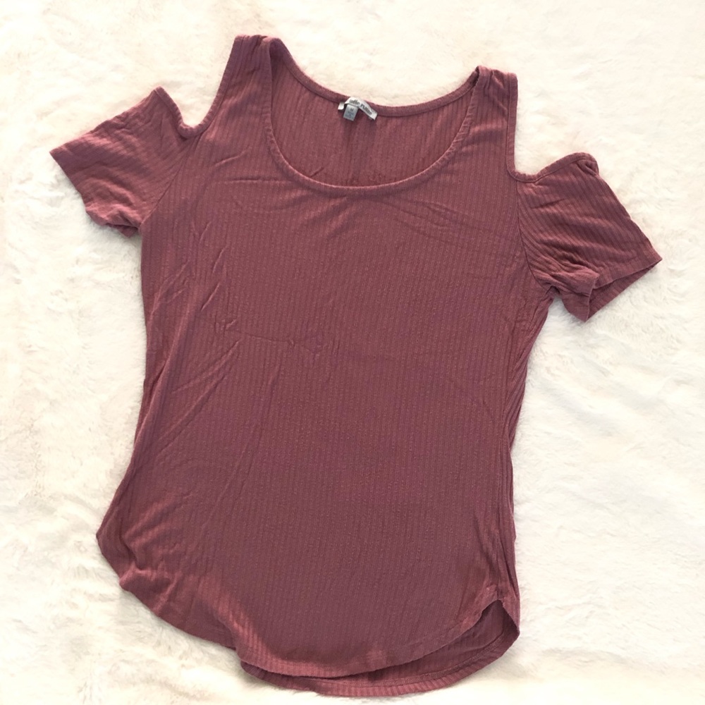 Cute blouse open shoulders